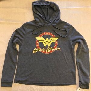 Vintage Wonder Woman Hoodie size M